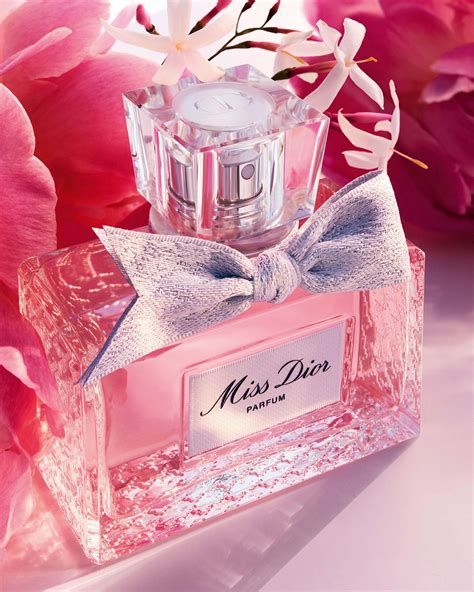 Miss Dior Parfum, Fruity, Floral and Woody Women's Fragrance .